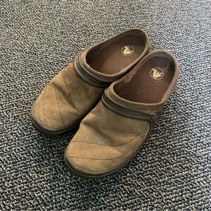 Crocs Womens Brown Slip On Shoes Size 10